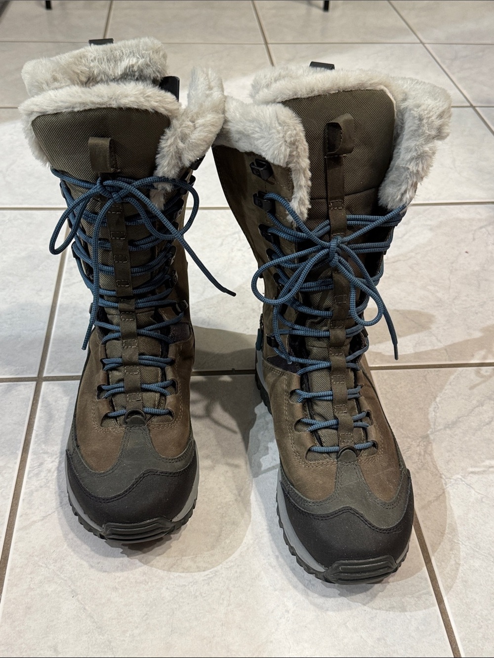 Merrell Khaki and Gray Faux-Fur Lined Lace-Up Winter Boots with Blue Laces